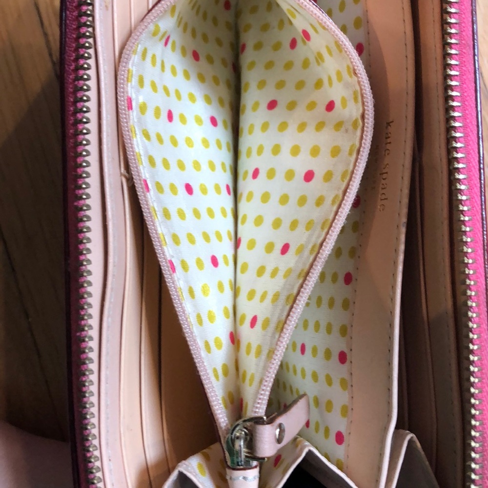 Kate Spade wallet - Picture 7 of 8